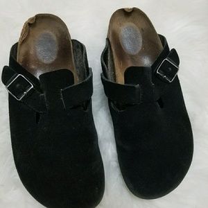 Birkenstocks size 40 L9M8 fits like US 8